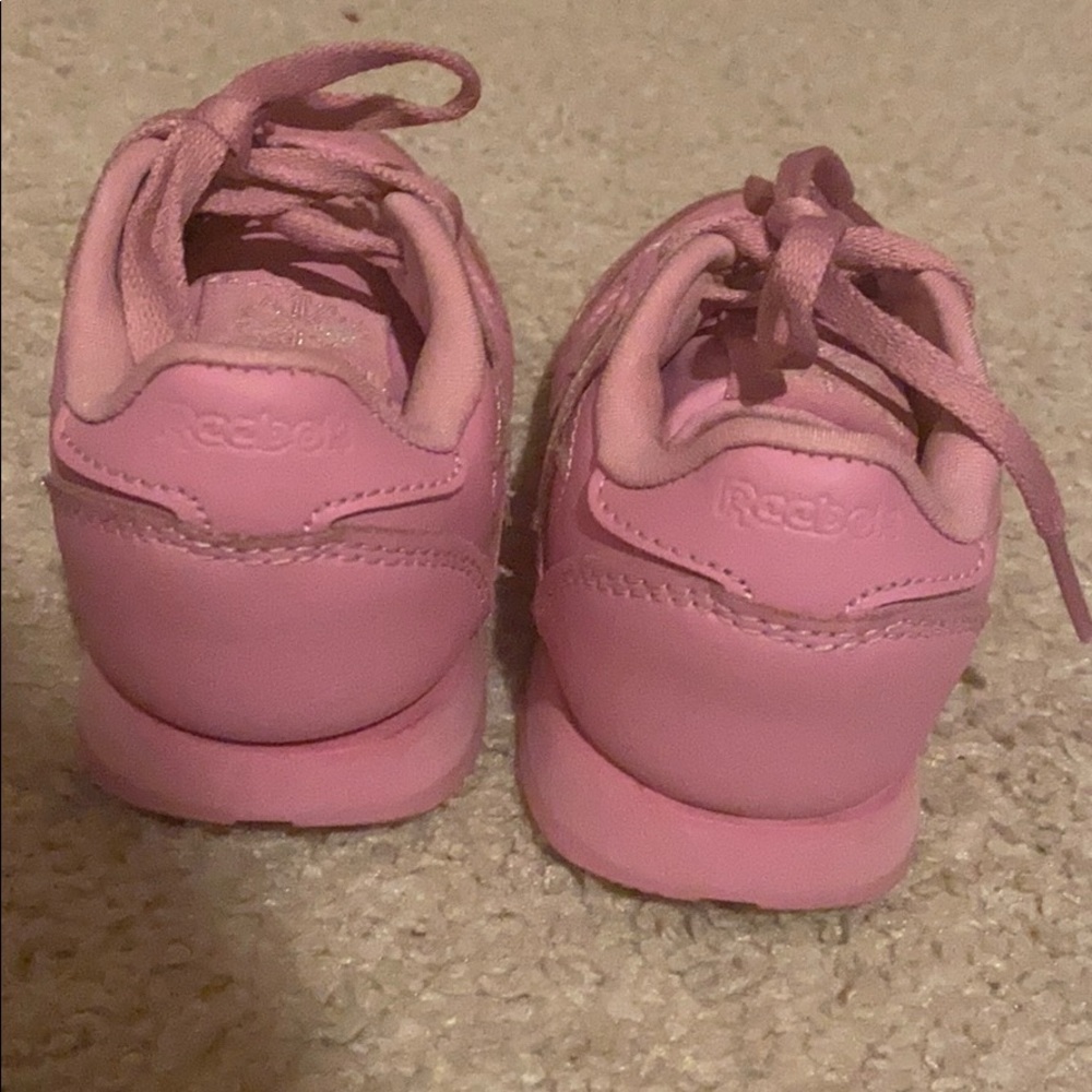 Pink Reebok - Picture 3 of 3